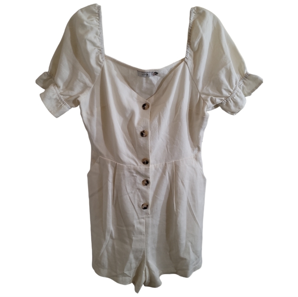 Lush Cotton/Linen Blend White Romper Medium Puff Sleeve Tortoise Shell Buttons